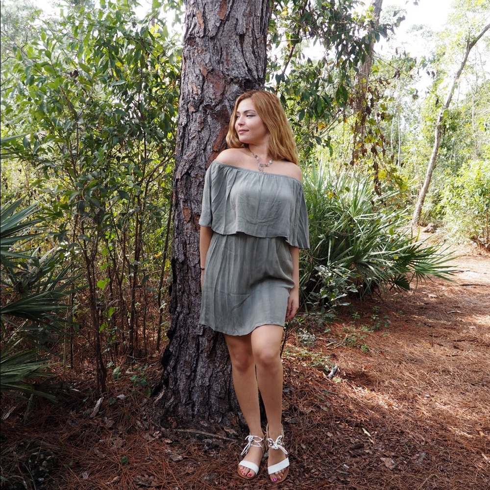 Dress off shoulder
